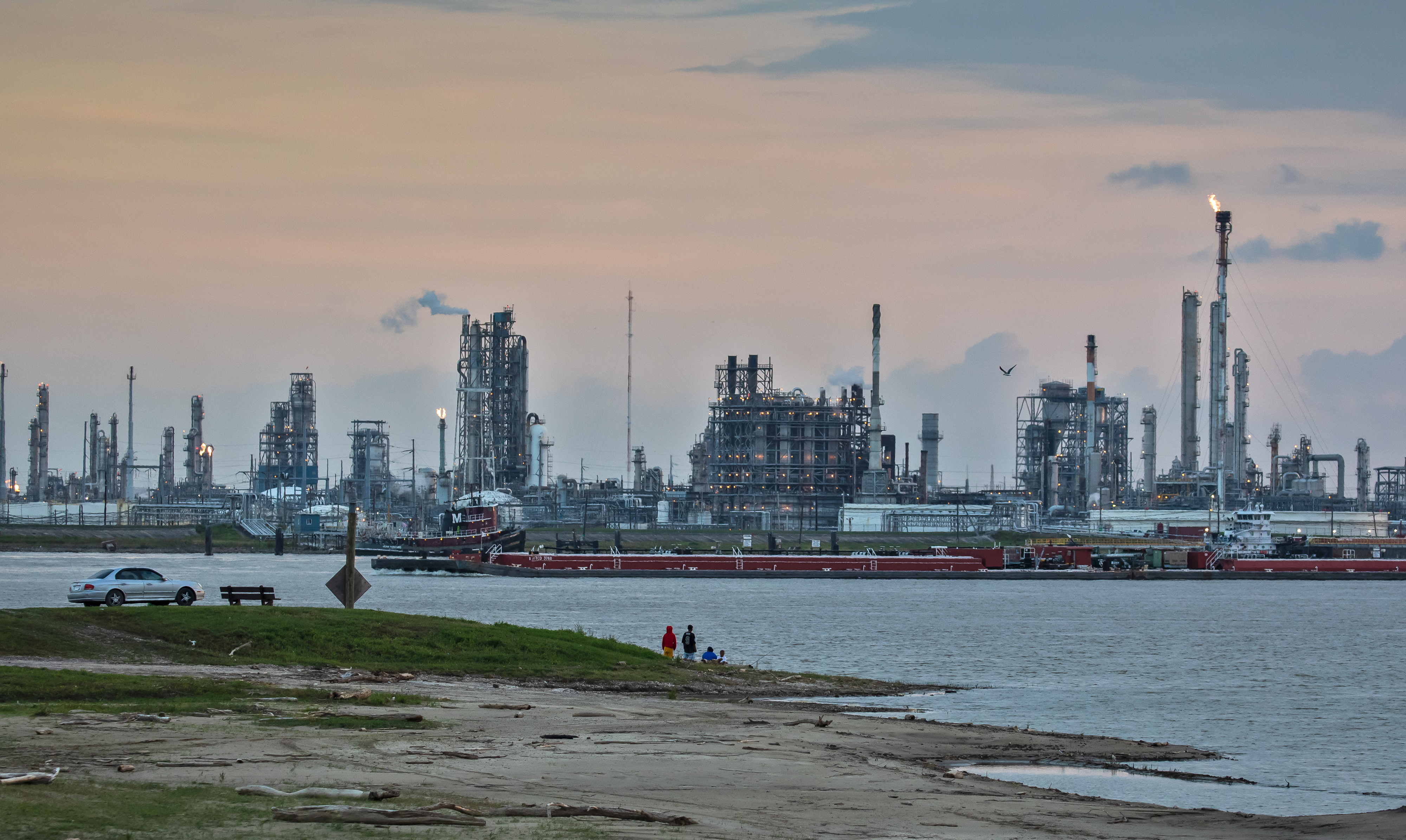 Dow's Hahnville Chemical Plant in Louisiana's 'Cancer Alley' - Photographer Julie Dermansky