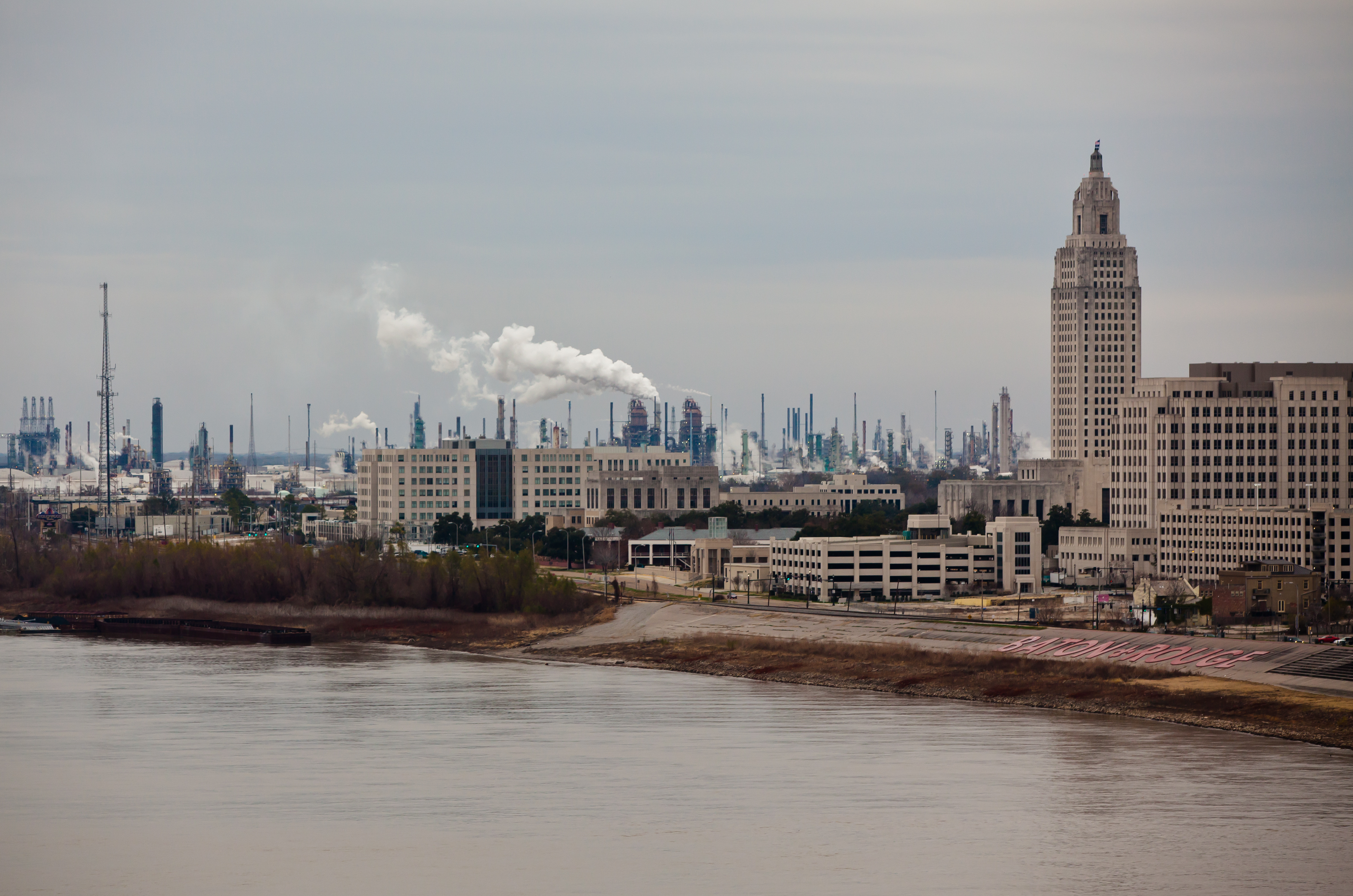 Exxon's Baton Rouge Facilities in Louisiana's 'Cancer Alley' 3 - Photographer Julie Dermansky