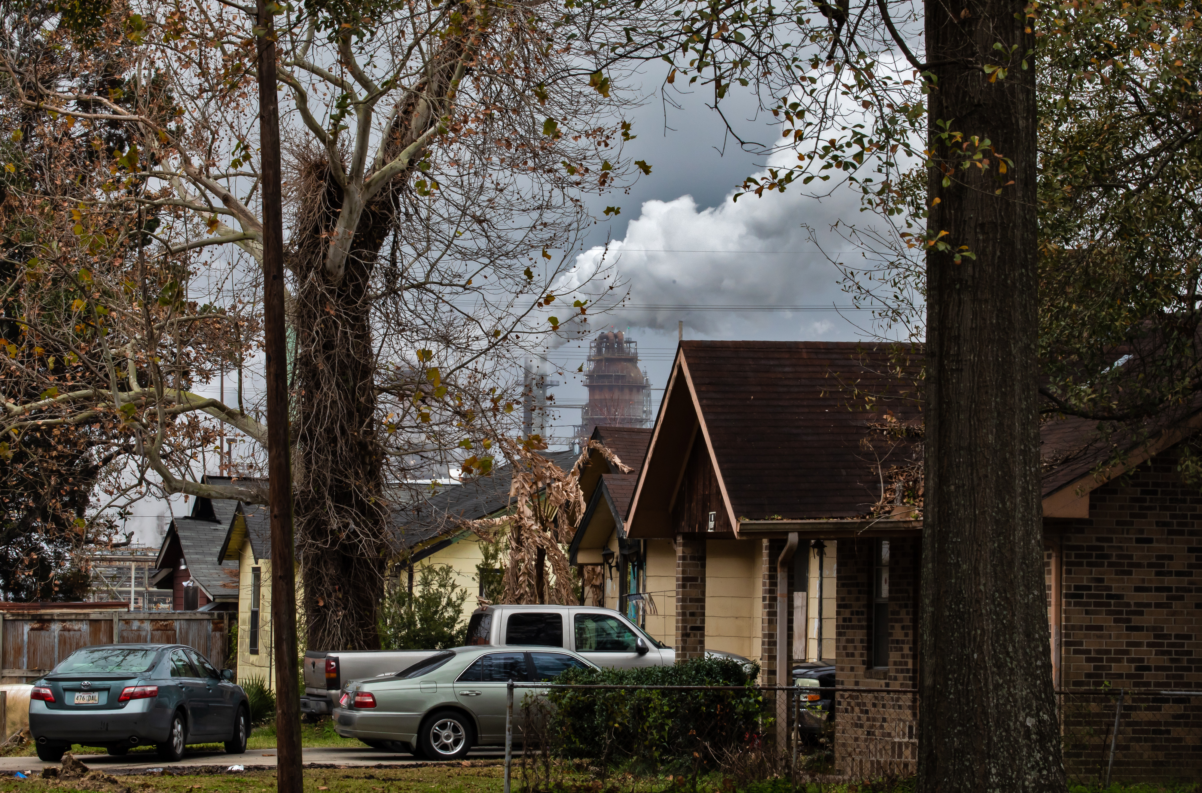 Exxon's Baton Rouge Refinery in Louisiana's 'Cancer Alley' - Photographer Julie Dermansky