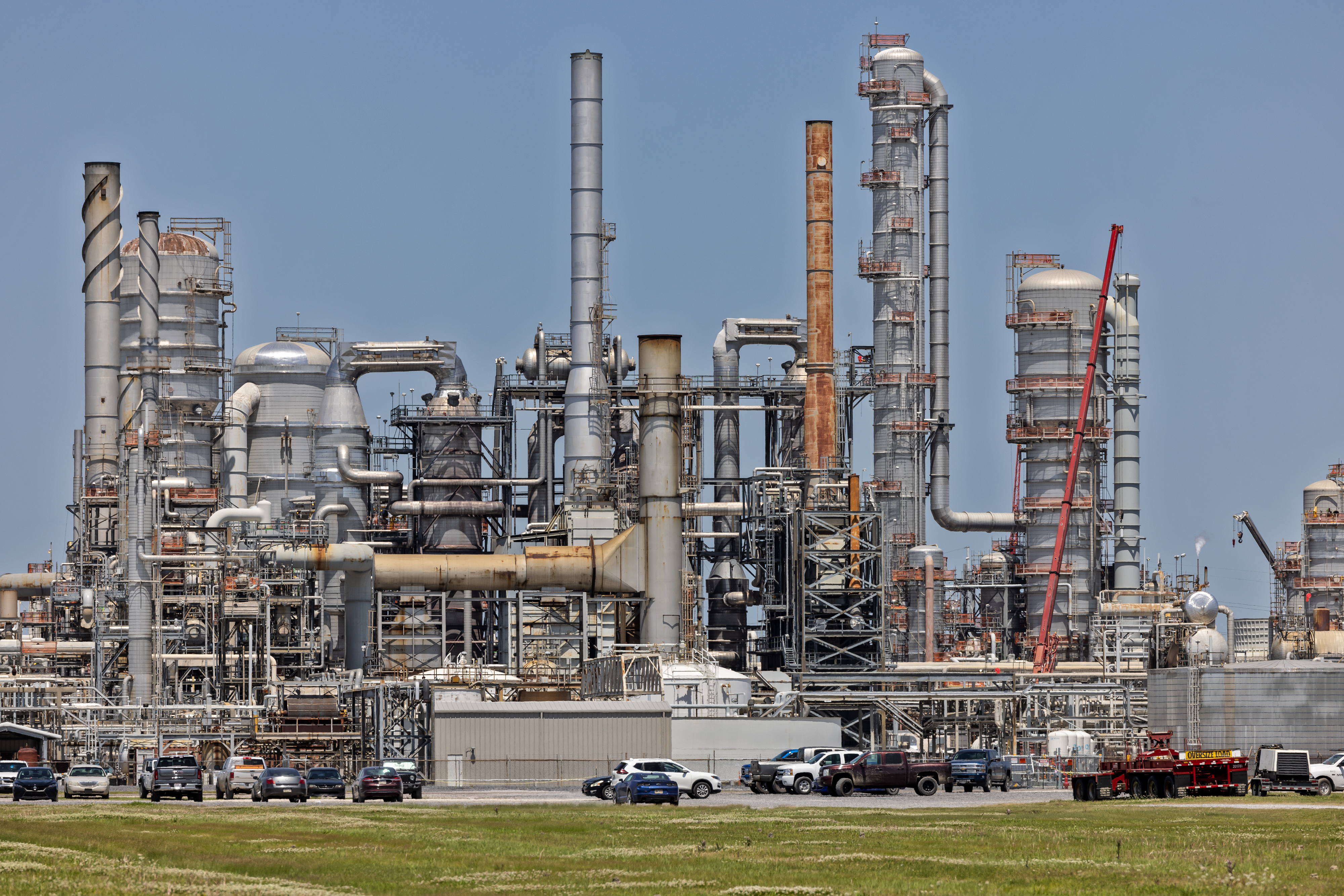 Air Products Plant Provides Carbon Monoxide, Hydrogen, and Steam for Neighboring Huntsman in 'Cancer Alley' - Photographer Julie Dermansky