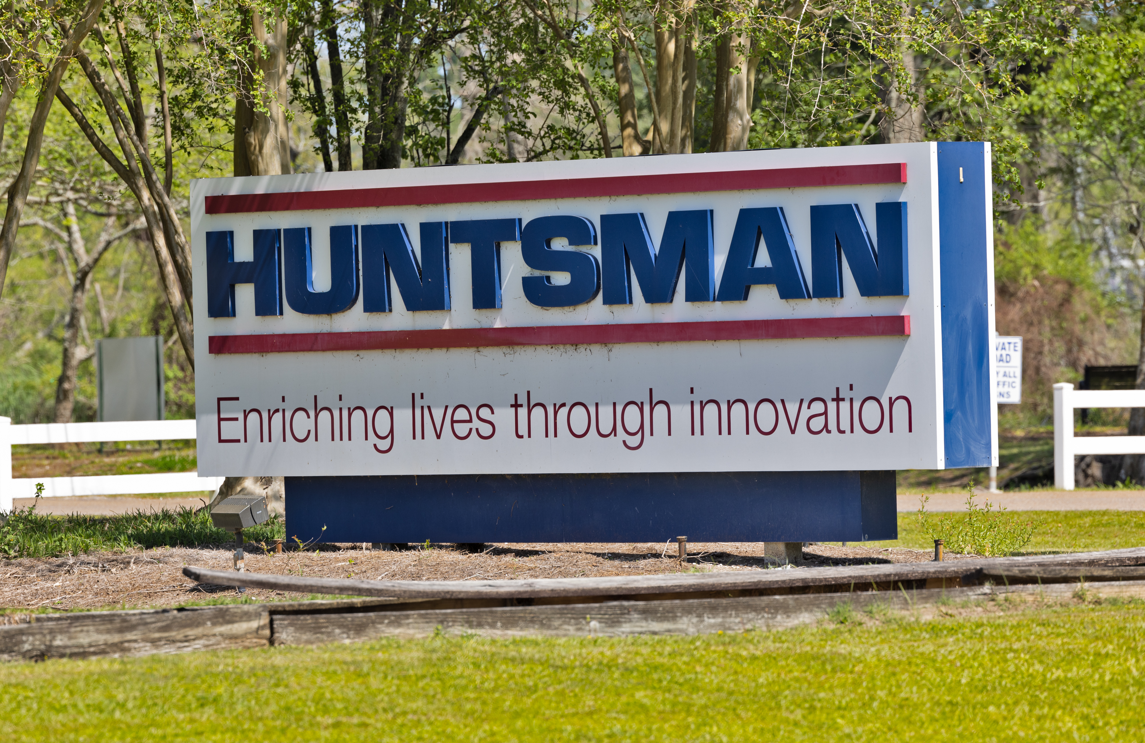 Huntsman Geismar Facilities in Louisiana's 'Cancer Alley' - Photographer Julie Dermansky 2