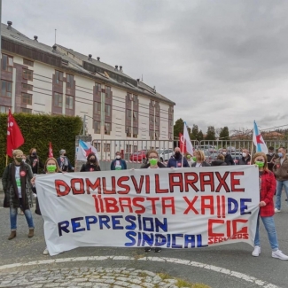 Trabajadoras de la residencia DomusVi Laraxe en la protesta PHOTO CIG