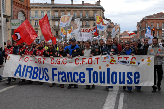 AIrbus. Marchers in Toulouse
