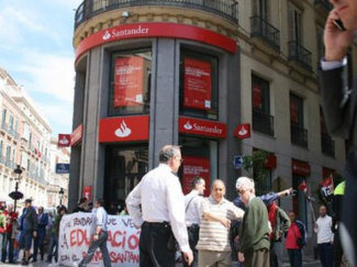 MayDay 09 - No pagaremos la crisis - Ocupación del Banco Santander