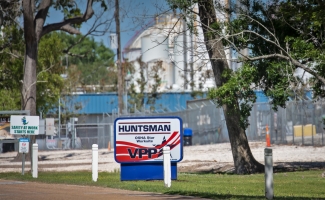 Huntsman Geismar Facilities in Louisiana's 'Cancer Alley' - Photographer Julie Dermansky