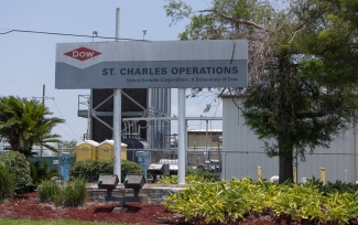 Union Carbide (Dow) Facilities in Louisiana's 'Cancer Alley' - Photographer Julie Dermansky