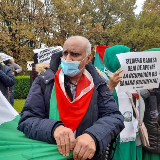 Saharawis demonstrated against Siemens Gamesa PHOTO Western Sahara Resource Watch & Western Sahara Is Not For Sale